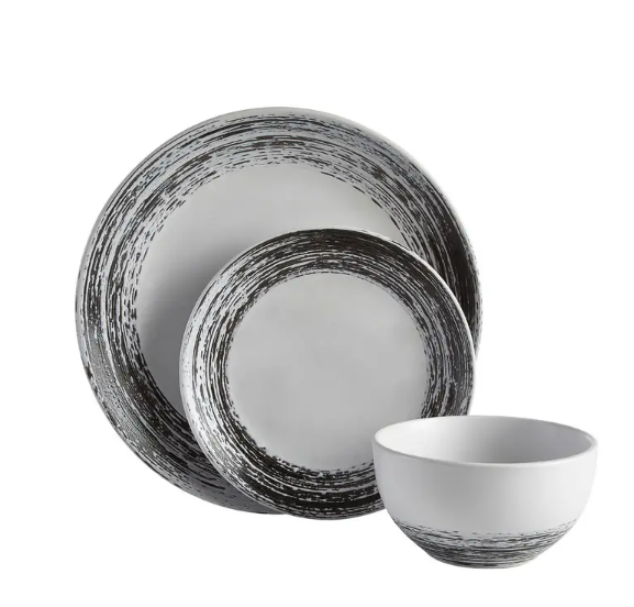 Black and white dinner set