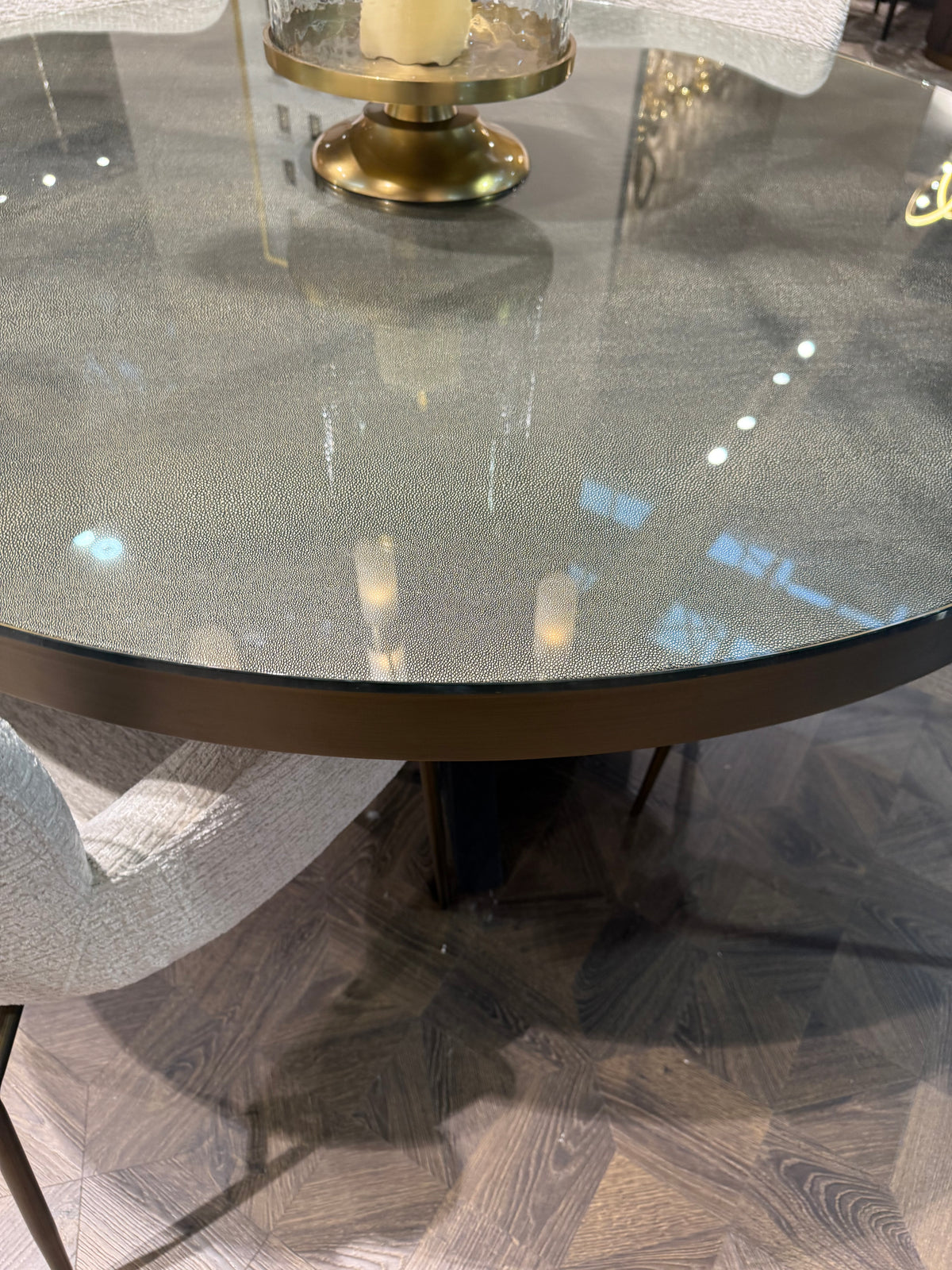 Kensington bloomville 140 cm dining table with free glass top. REDUCED by 10%