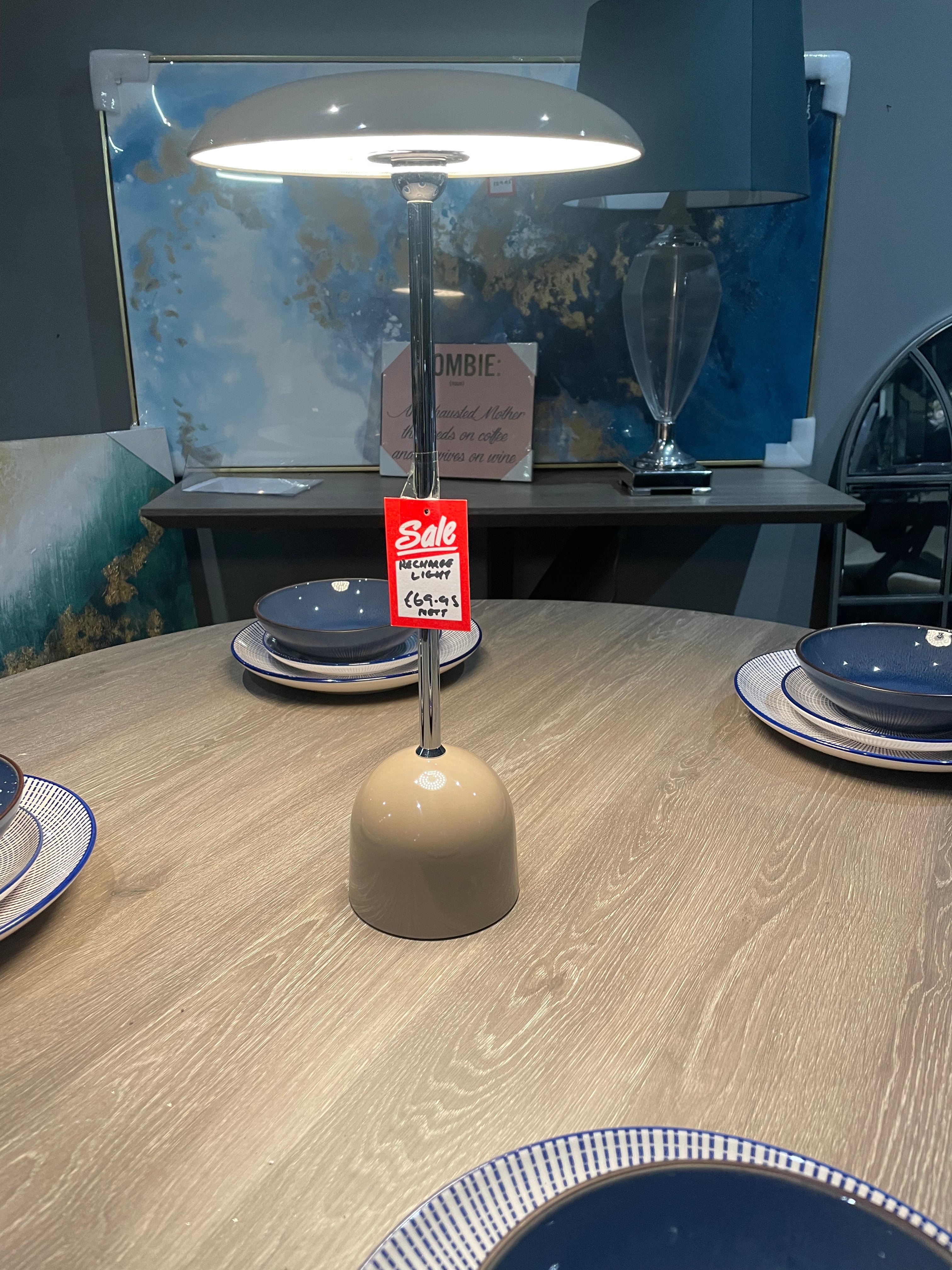 Rechargeable table light with USB Mink Value item nett