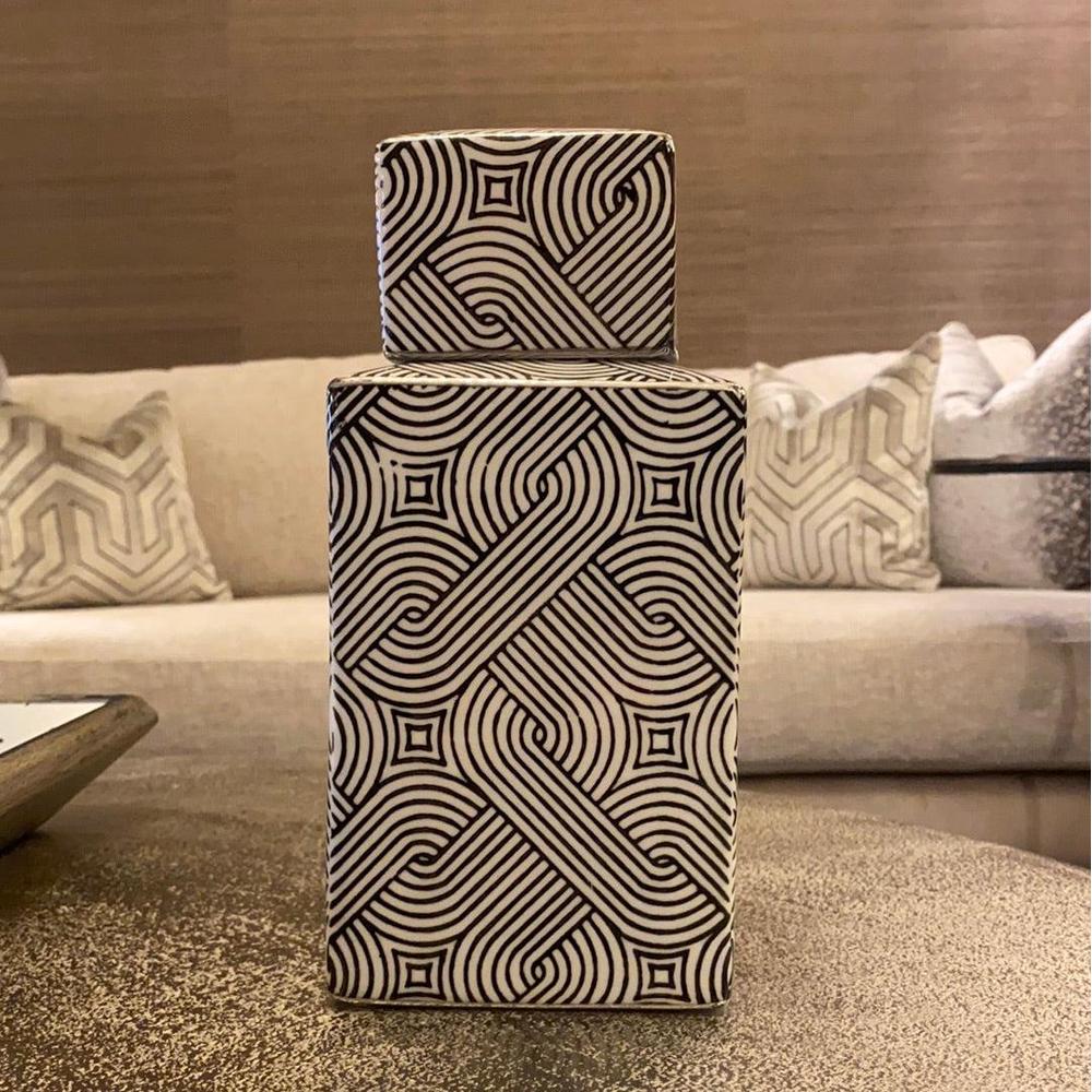 Swirl Cuboid Vase clearance offer Instore only