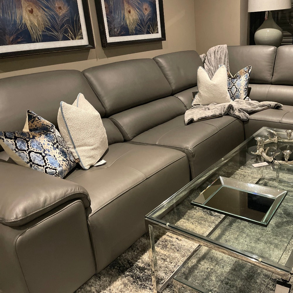 Blossom recliner Italian high grade leather sofa reduced this week last one