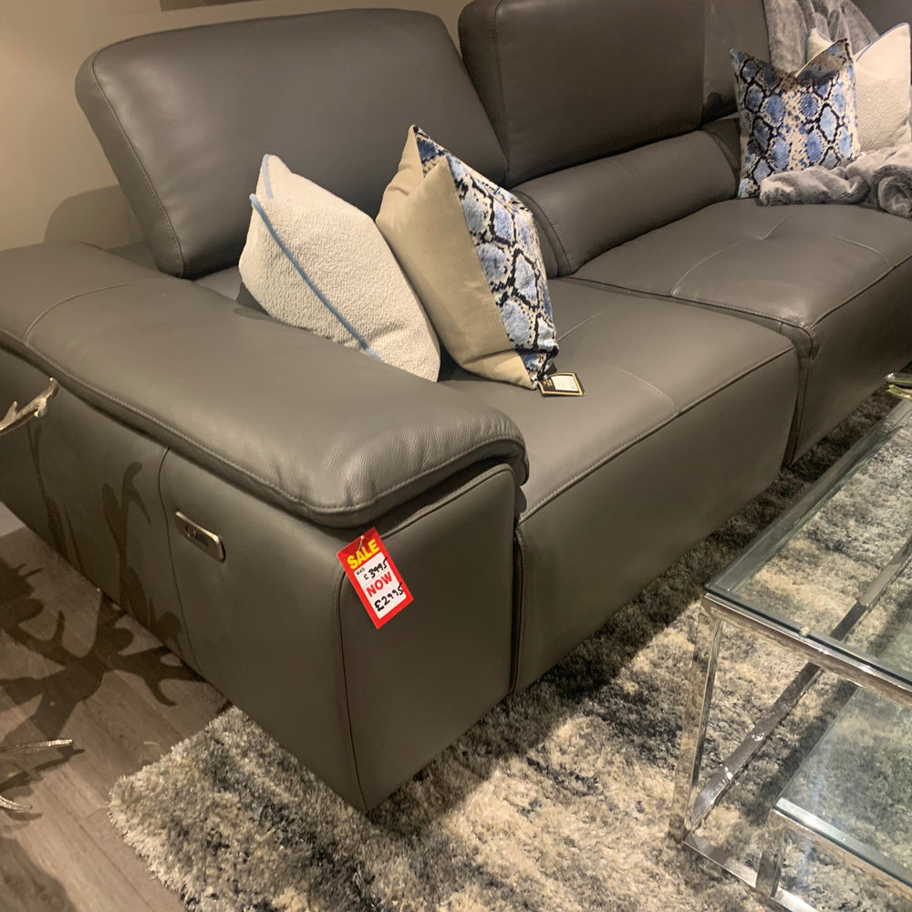 Blossom recliner Italian high grade leather sofa reduced this week last one