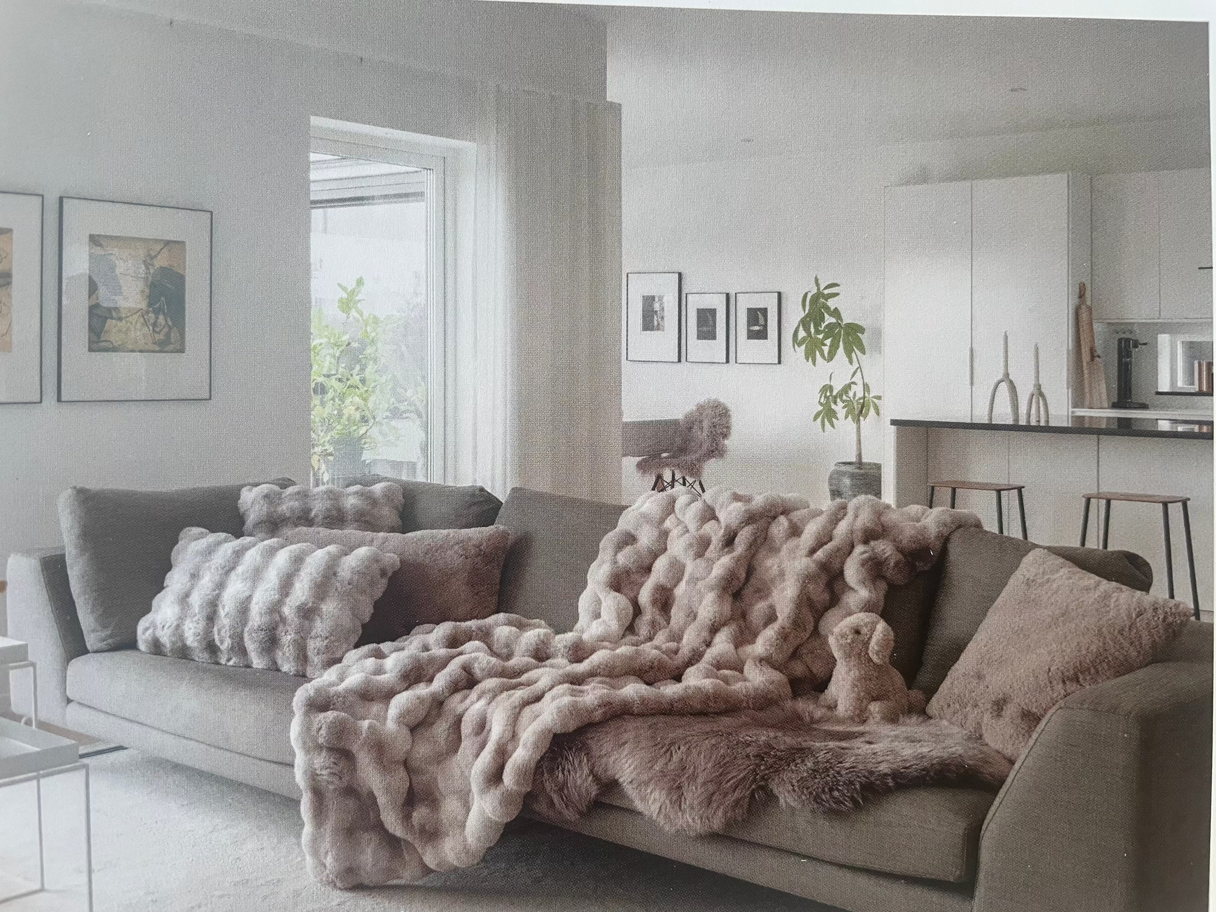 Misty Medium faux fur 120 x 180 cm large throw-Renaissance Design Studio