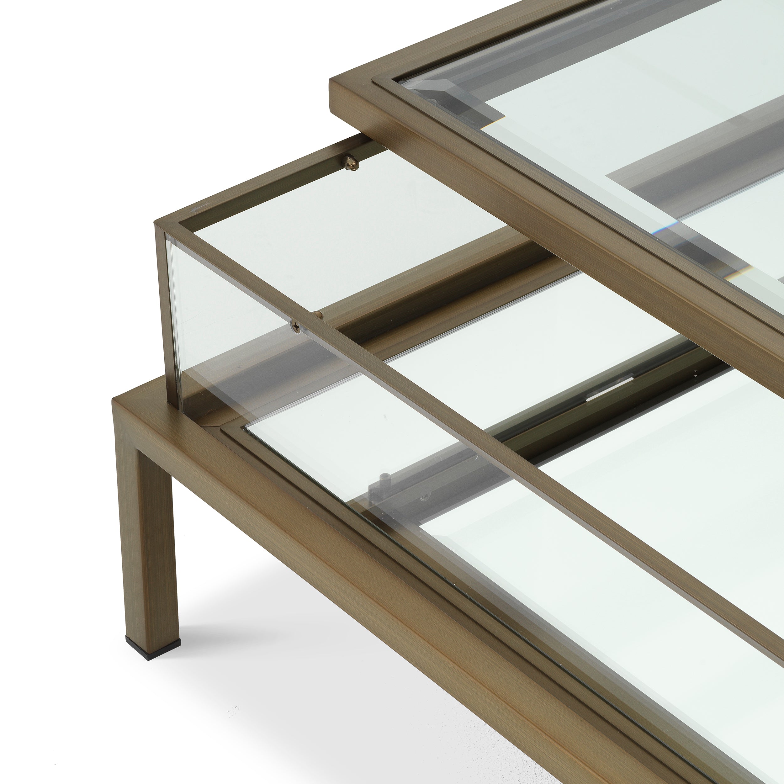 Coffee Table Harvey by Eichholtz ex showroom reduced by 45% by Eichholtz