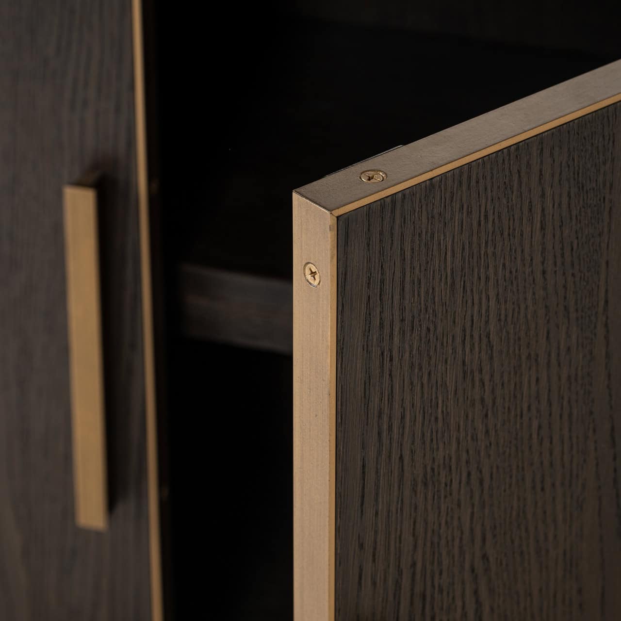 Carter Large Display unit