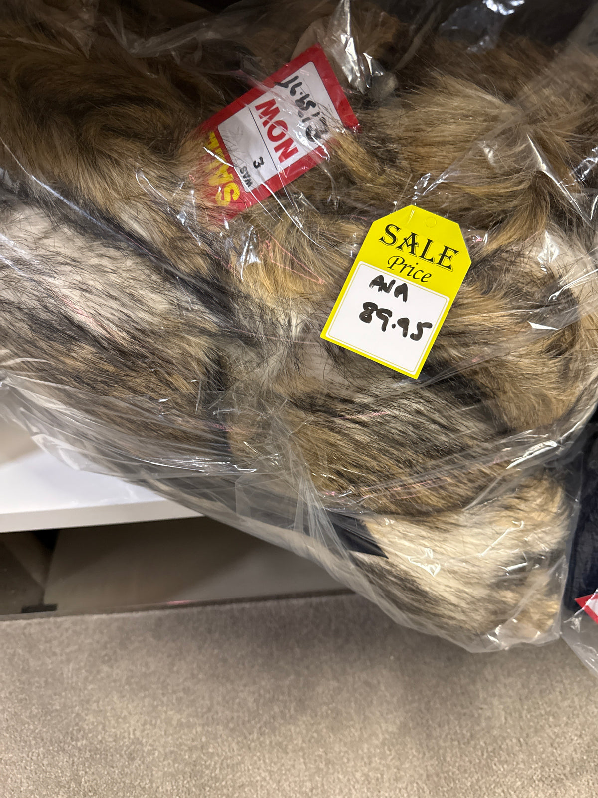 Ava Fur throw half price by CIMC