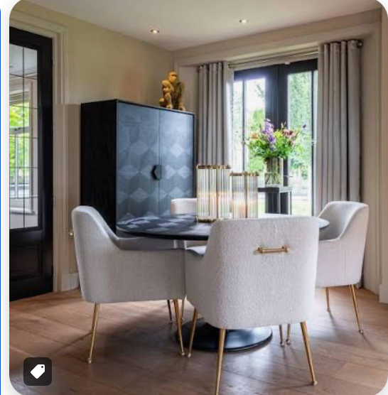 Blax blade Large Round 140cm Dining Table save €600