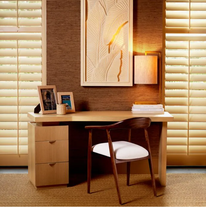 Desk Sarah - By Eichholtz