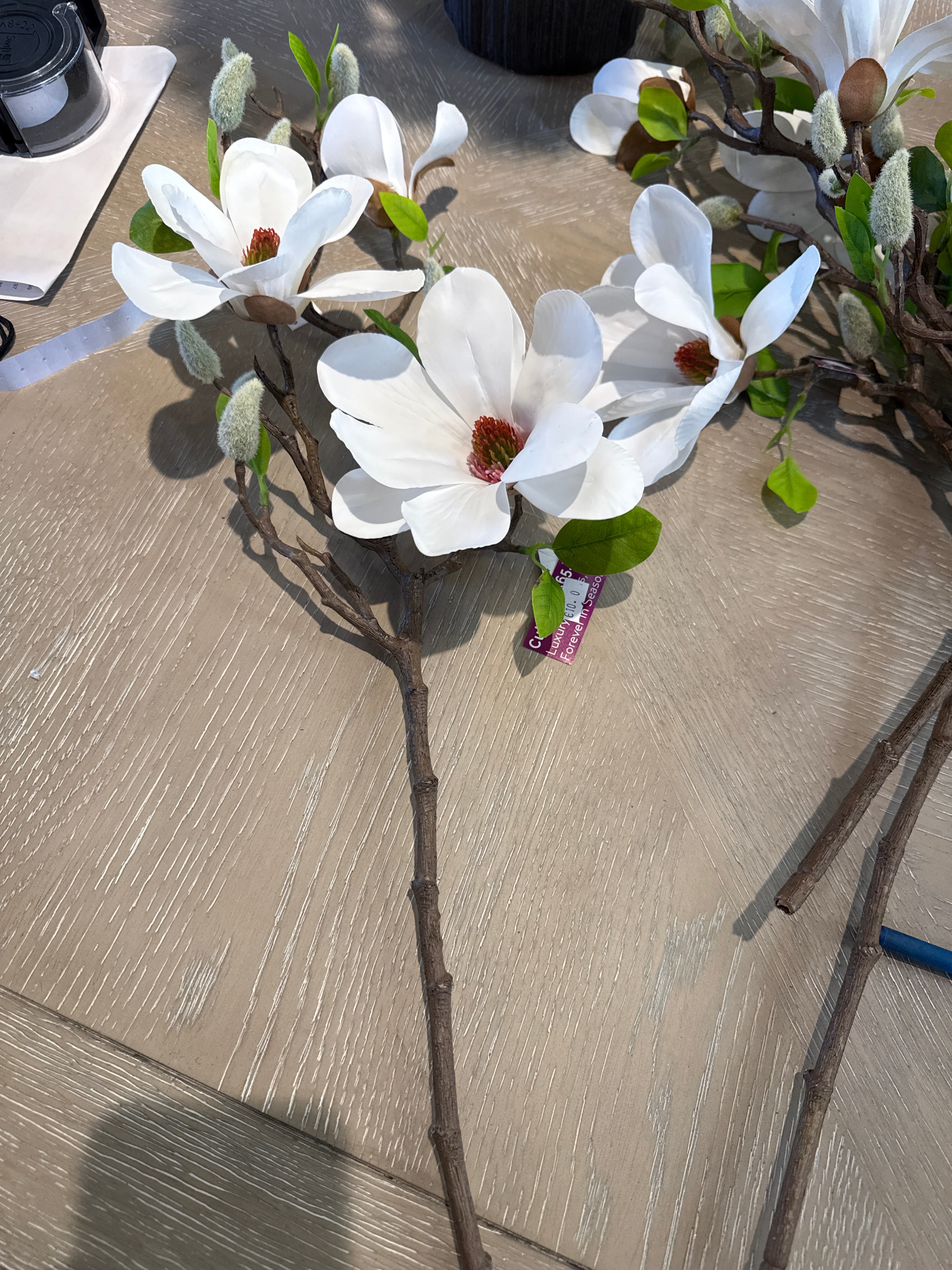 Magnolia flower w 3 heads & buds