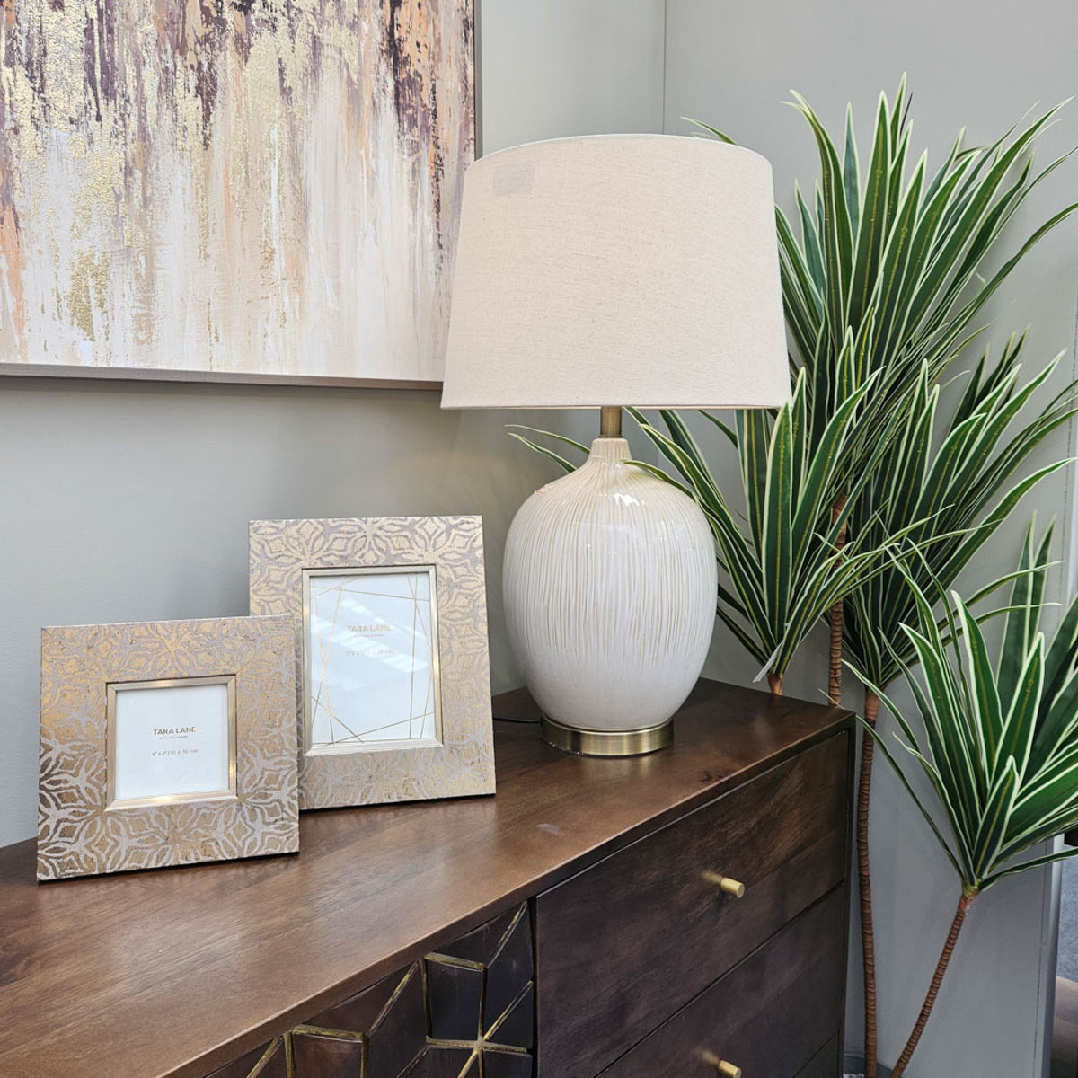 Samuel Savoy Arianna table lamp at a super price . Limited stock