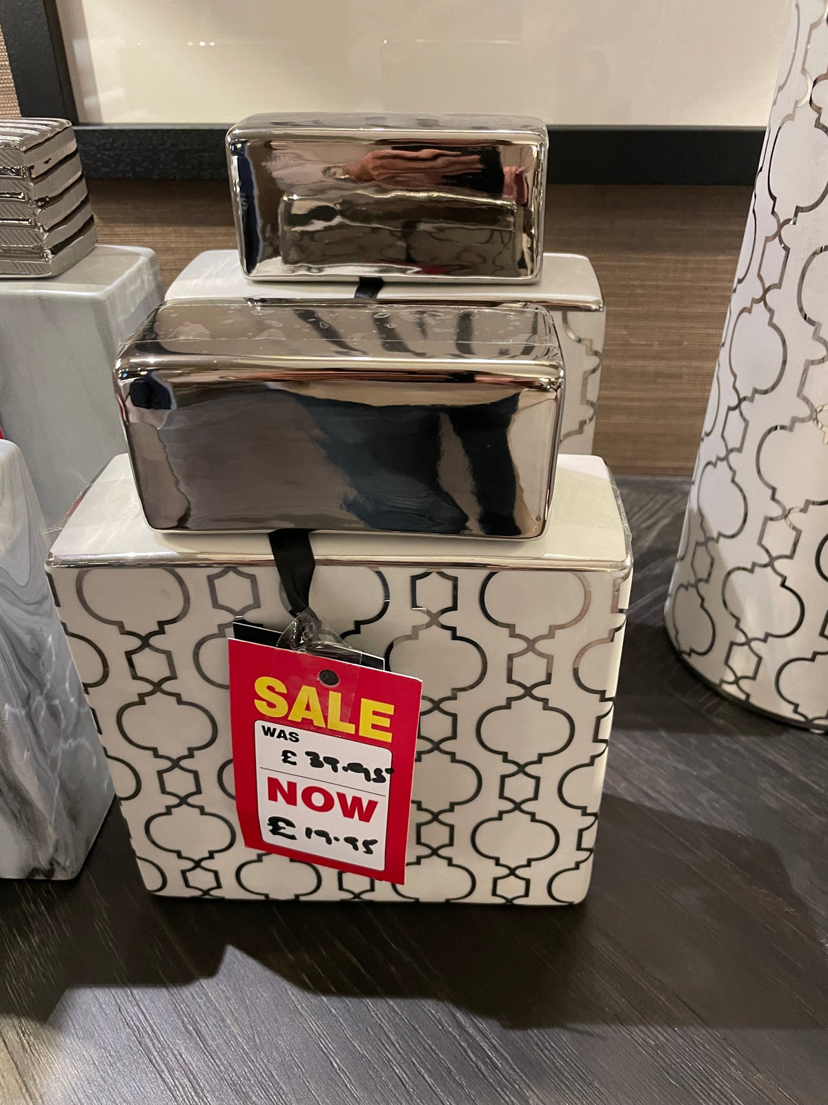 White Ginger Jar REDUCED Instore only