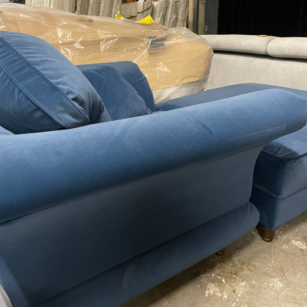 Bellini loveseat   fabulous and reduced