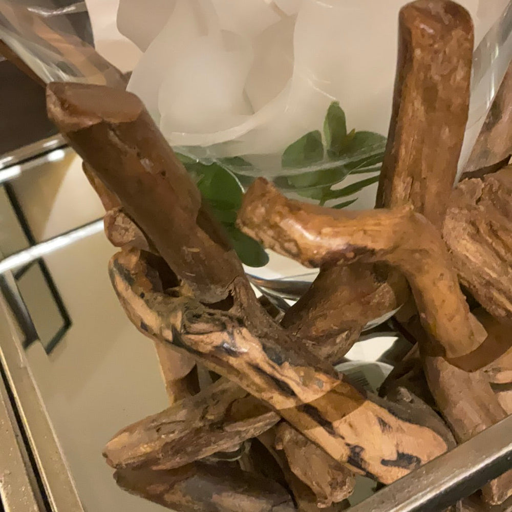 Driftwood holder for vase