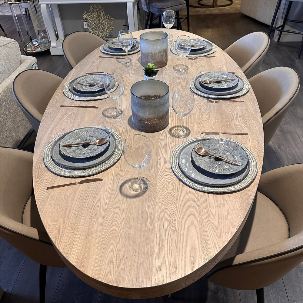 Fabian oak dining table oval or round with spider leg