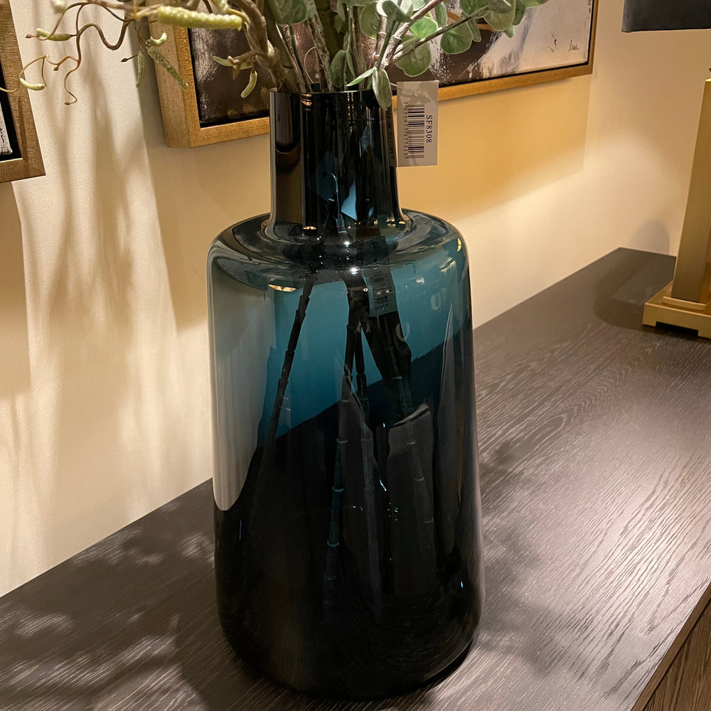 Kean Navy blue glass vase