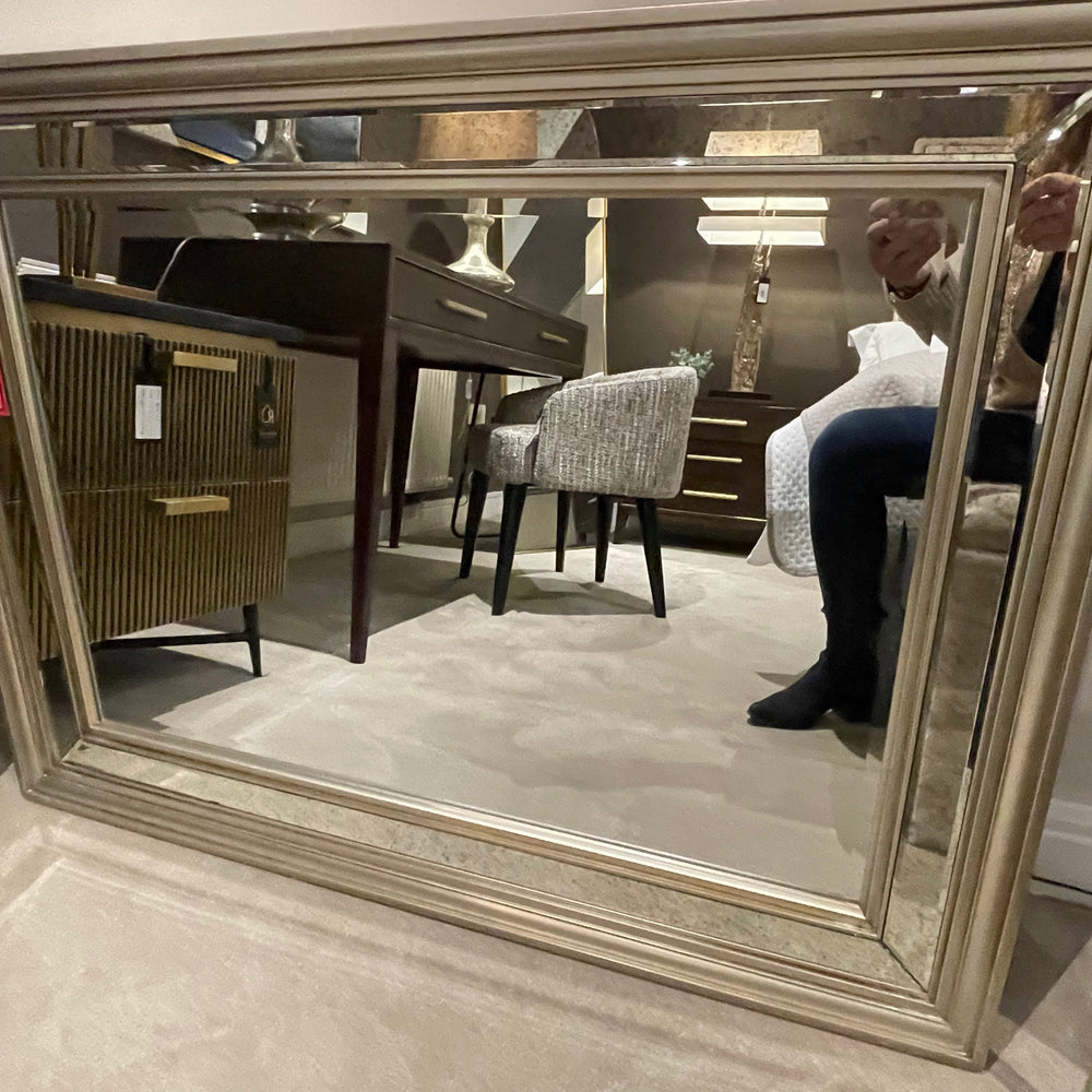 MqM mirror w antiqued glass in outer section reduced  ex display