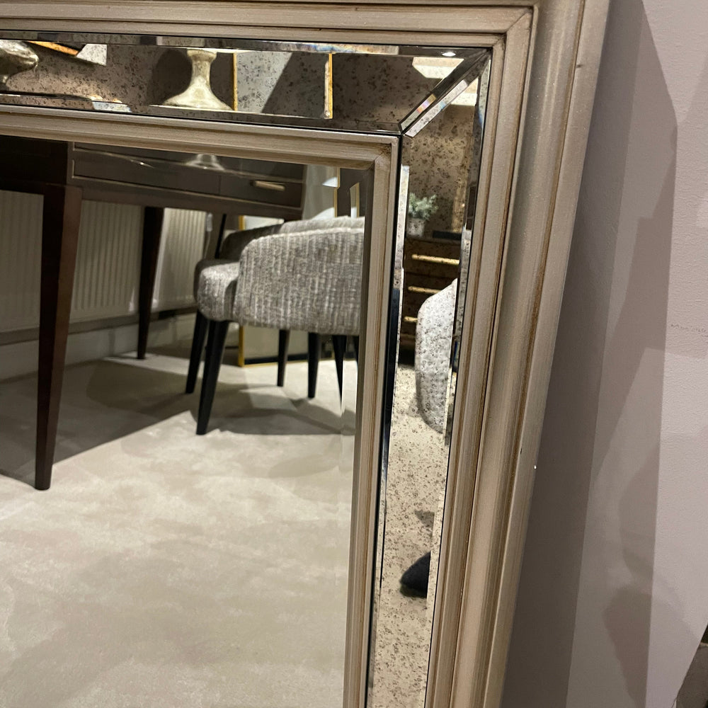 MqM mirror w antiqued glass in outer section reduced  ex display