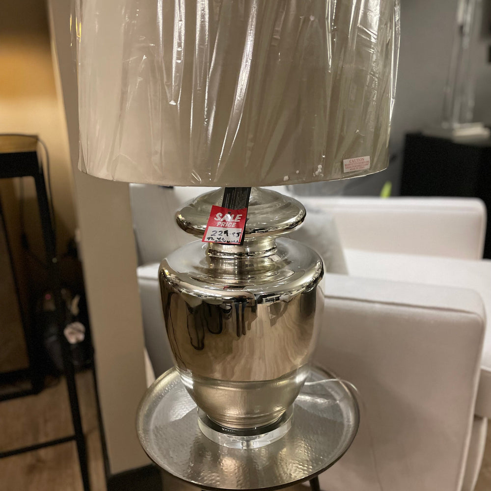 TL XL Maxwell table lamp with cream shade
