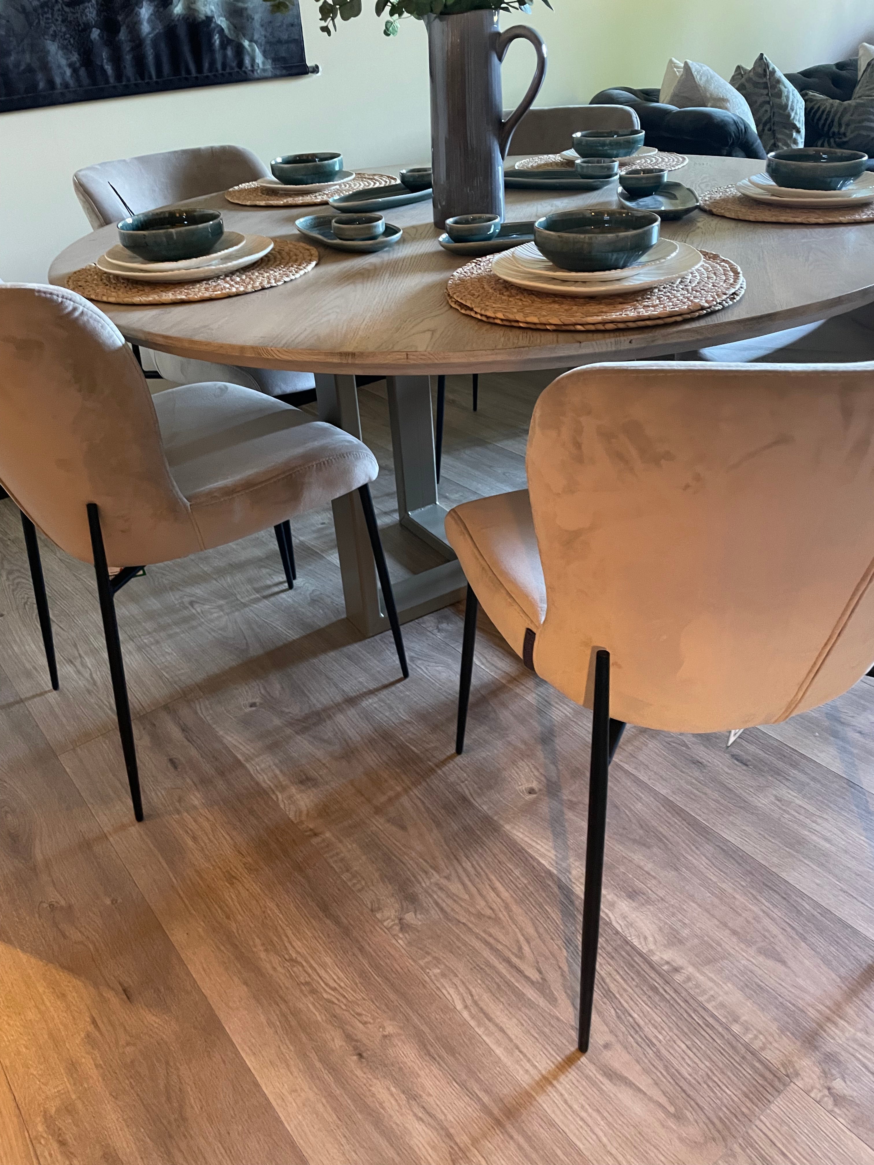 Versailles Solid Oak round table bespoke-Renaissance Design Studio