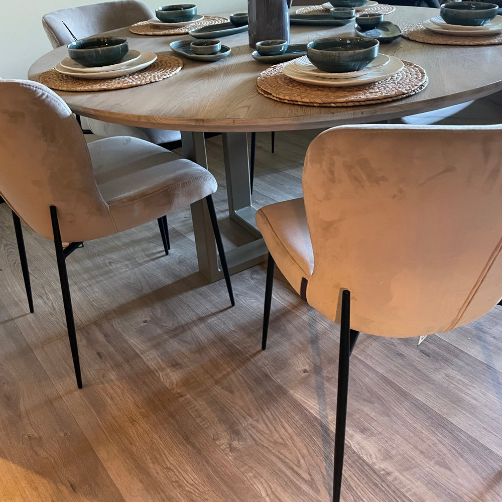 Versailles Solid Oak round table bespoke