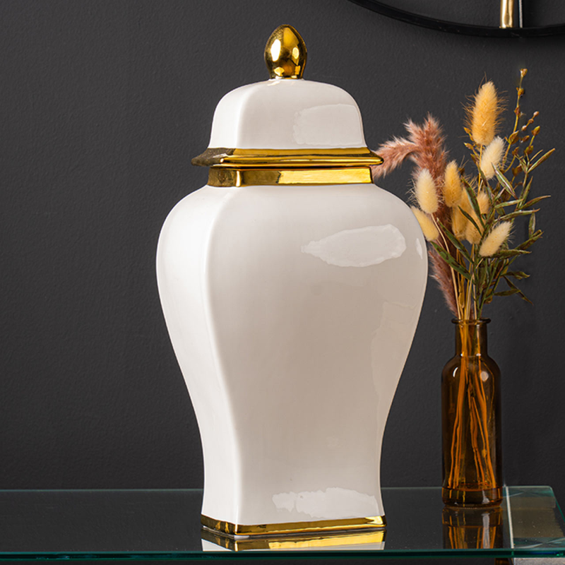 White and gold ginger jar large . Fabulous !. Reduced last of stock
